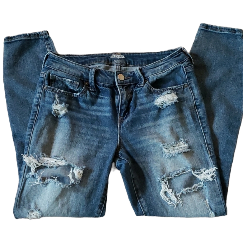 Project Runway Jeans Distressed. Size 4